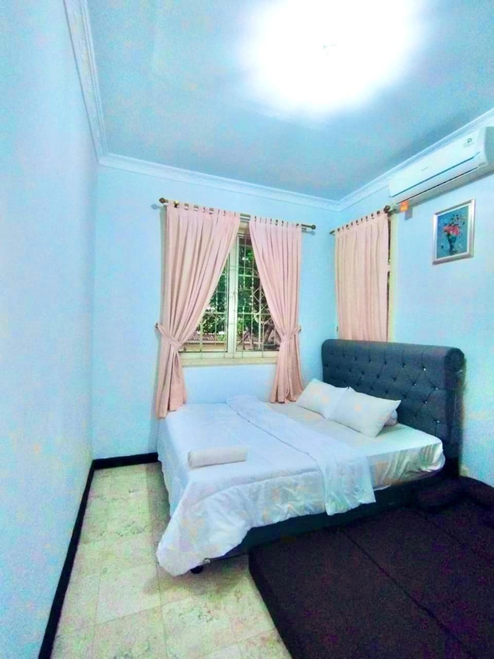 Vila Princess,Sentul 4Bedroom Dan Tenda Camping,Private Pool, Tenis Meja, Mini Billiard, Karaoke, Ayunan,Bbq, 08Satu3 80Satu6 4Satu5Satu Bogor Ngoại thất bức ảnh